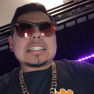 Meet your Posher, Christopher